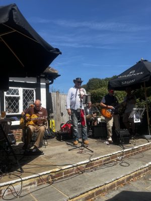 Jump Right In @ The Gun, Gun Hill, Chiddingly, East Sussex