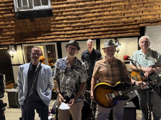Jump Right In live at The Man of Kent East Peckham