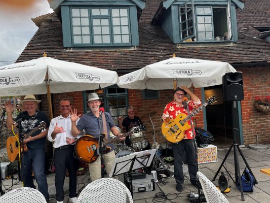 Jump Right In live at The Pheasant Plucker, Ide Hill, Sevenoaks, Kent. Bank Holiday Monday