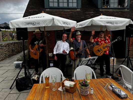 Jump Right In live at The Pheasant Plucker, Ide Hill, Sevenoaks, Kent. Bank Holiday Monday